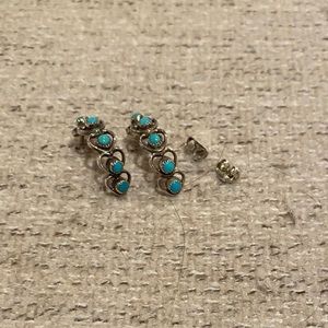 Vintage Native American Sterling Silver & turquoise earrings